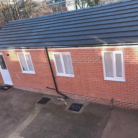 Flat 1 - Entire Modern Studio With En-Suite And Free Parking Close To Qmc, City Centre & Notts Uni 노팅엄 외부 사진