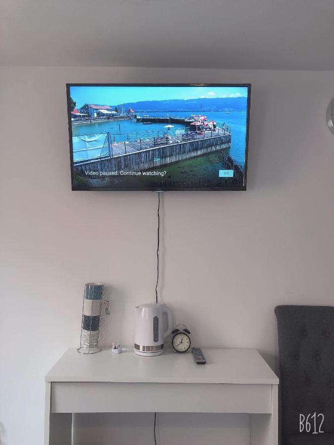 Flat 1 - Entire Modern Studio With En-Suite And Free Parking Close To Qmc, City Centre & Notts Uni 노팅엄 외부 사진