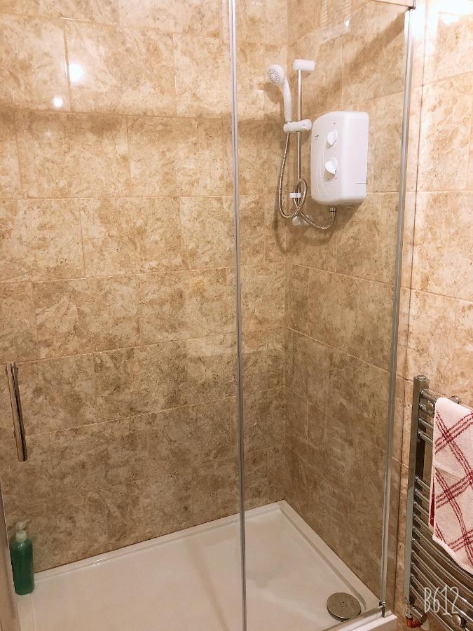 Flat 1 - Entire Modern Studio With En-Suite And Free Parking Close To Qmc, City Centre & Notts Uni 노팅엄 외부 사진